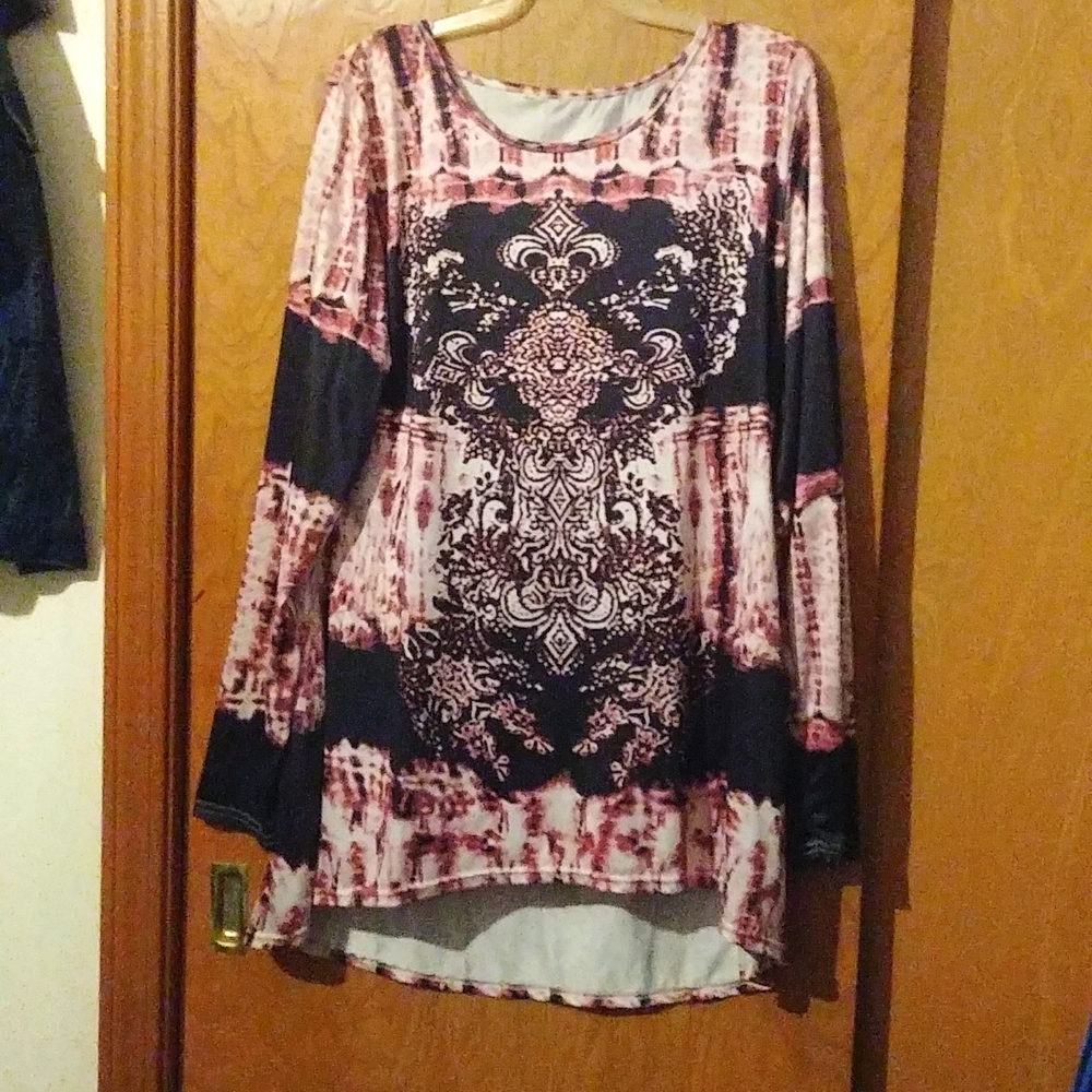 M/L high low tunic. Black and pink.